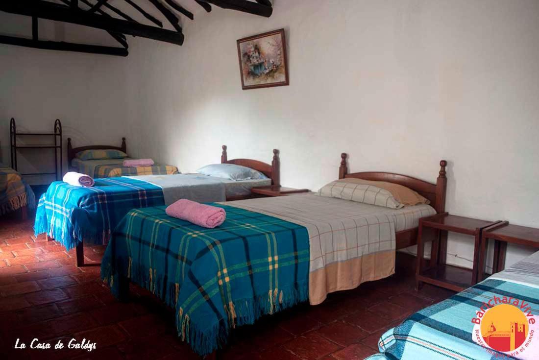 ホテル La Casa De Gladys バリチャラ エクステリア 写真